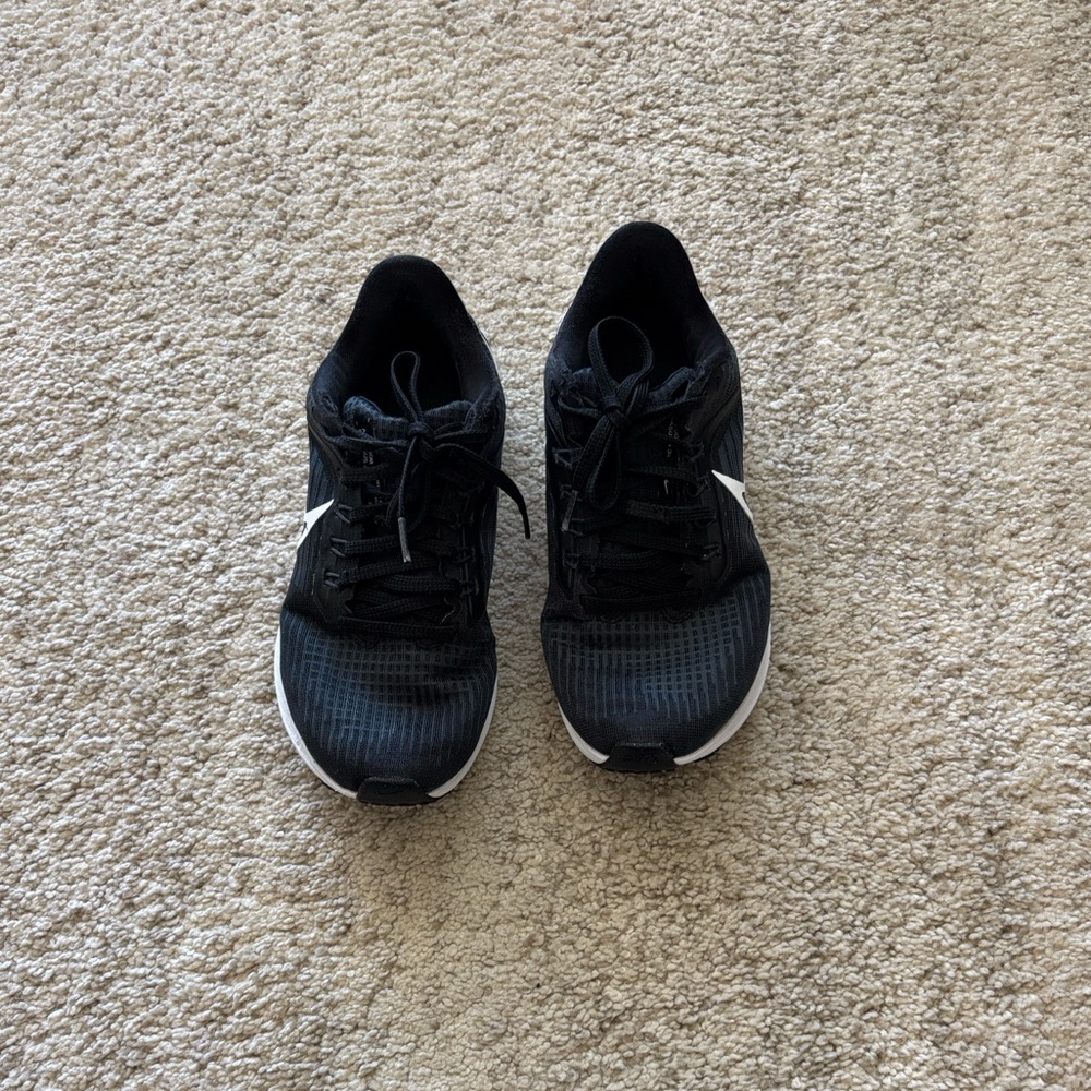 Nike Air Zoom Pegasus 40 Black White Running Shoes Women’s - Picture 5 of 5